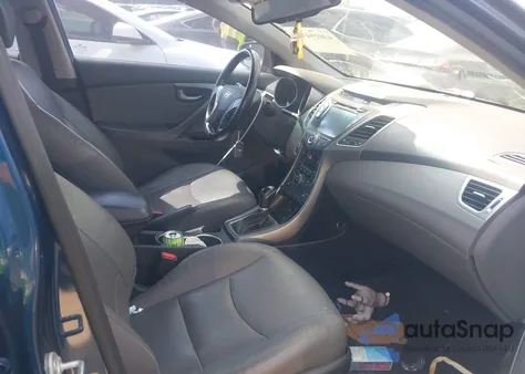 2025 Hyundai Elantra z USA, uszkodzony, nr VIN KM8DH4AE7EU057318